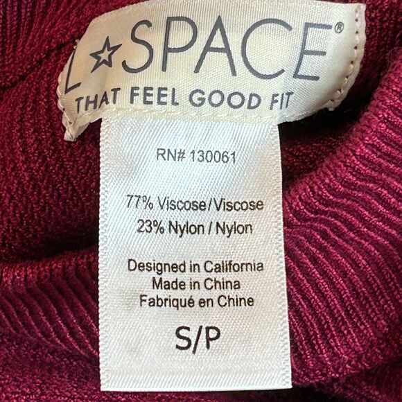 New L-Space Leona Sweater Mock Neck Dress Side Slits Cabernet Women's Small NWT - Picture 4 of 12